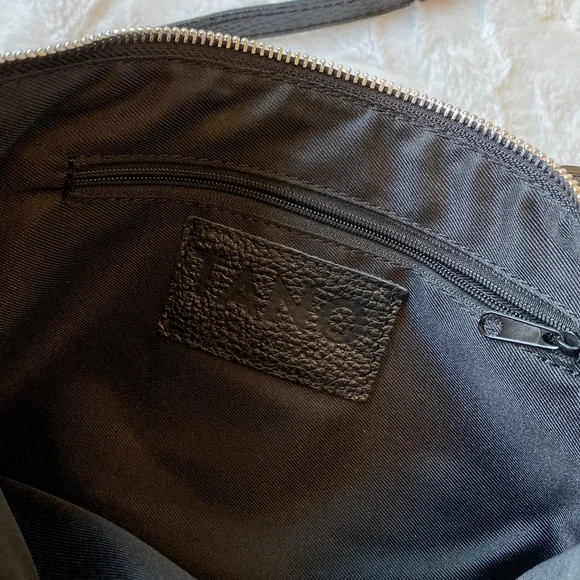 Black leather TANO crossbody purse - Picture 3 of 6